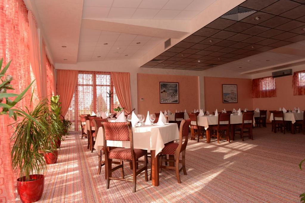 Motel Citadela 023 Ζρένιανιν Εξωτερικό φωτογραφία