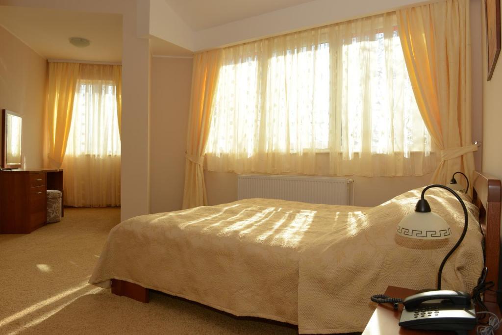 Motel Citadela 023 Ζρένιανιν Δωμάτιο φωτογραφία